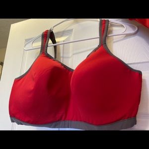Natori Yogi Underwire Sports Bra 40DDD Red/Gray